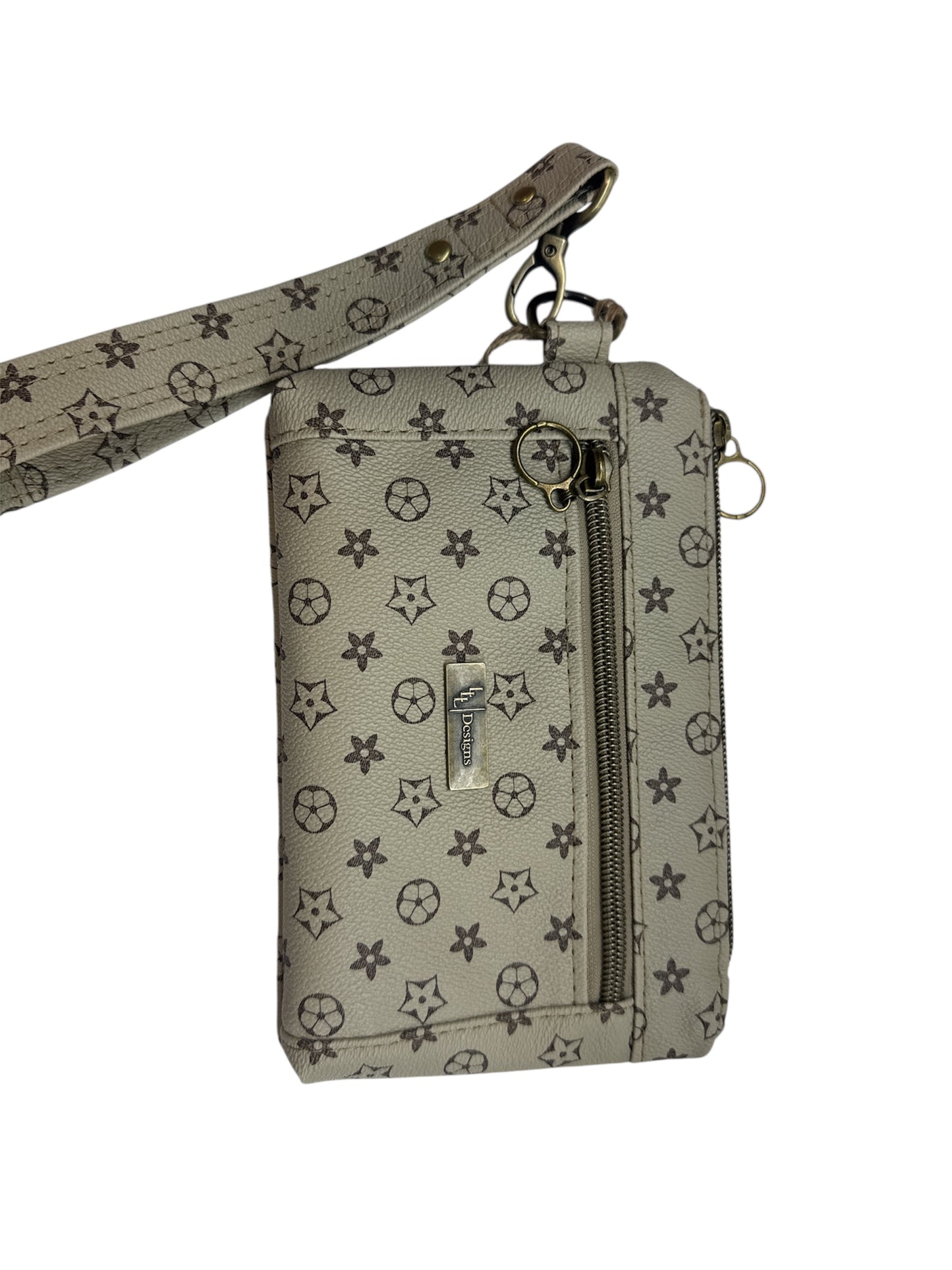 On-the-Go Wristlet