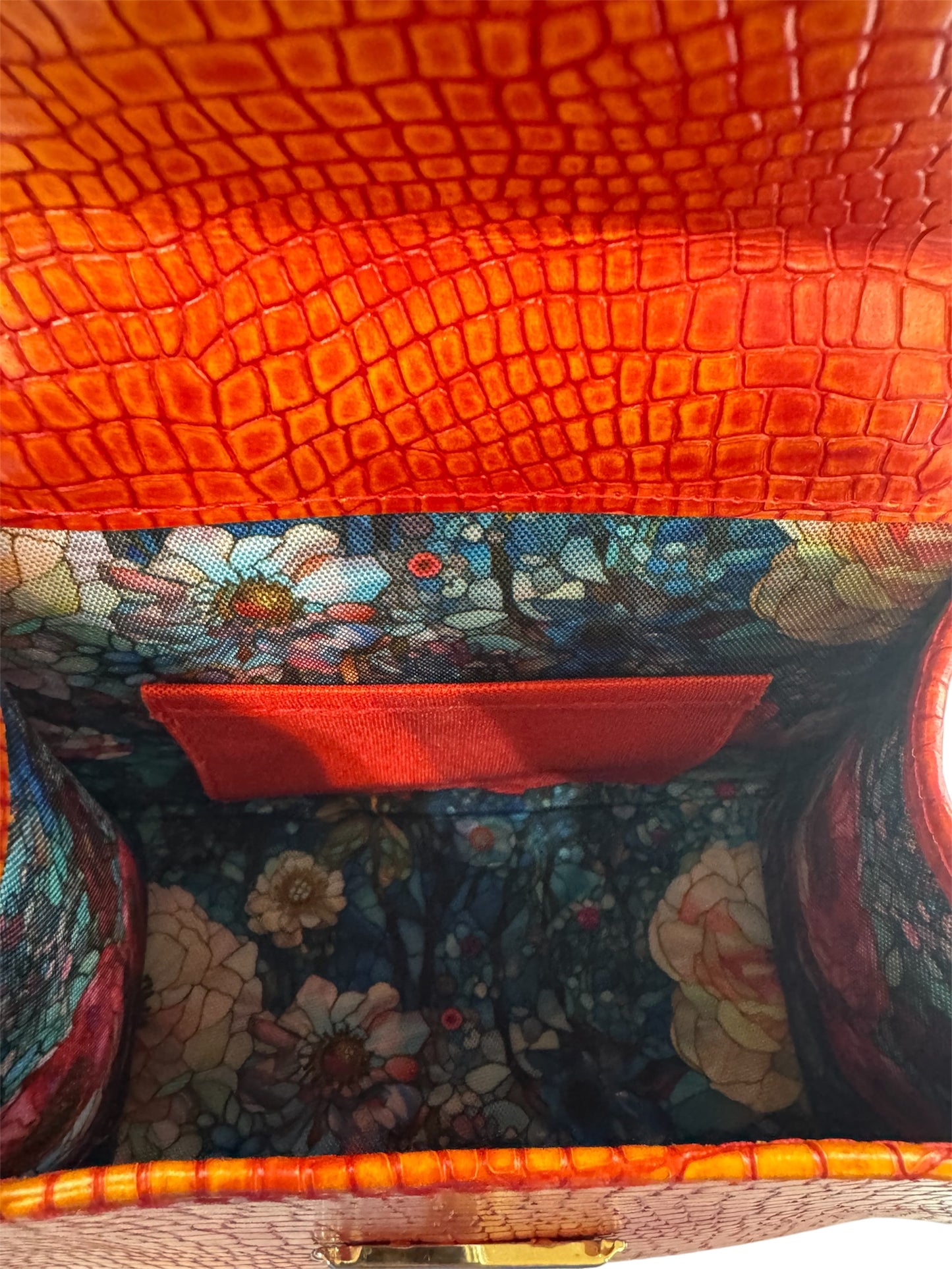 Augusta Hand Bag